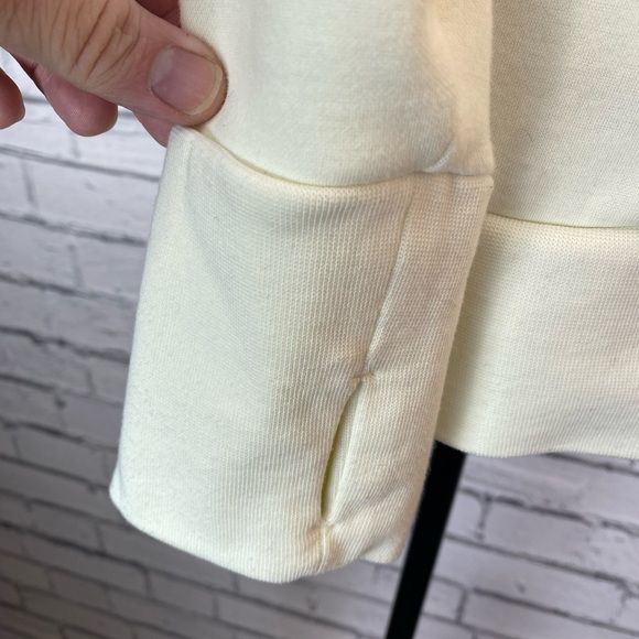 Fabletics Womens Modern Cream Fleece Pullover Sweatshirt Thumb Holes Size Medium - Picture 5 of 12